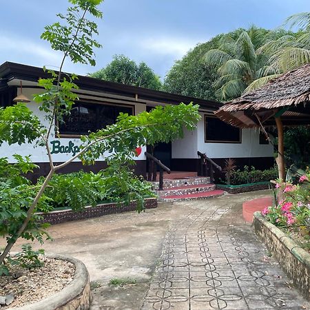 Chelle'S Guesthouse And Backpackers Сикихор Экстерьер фото