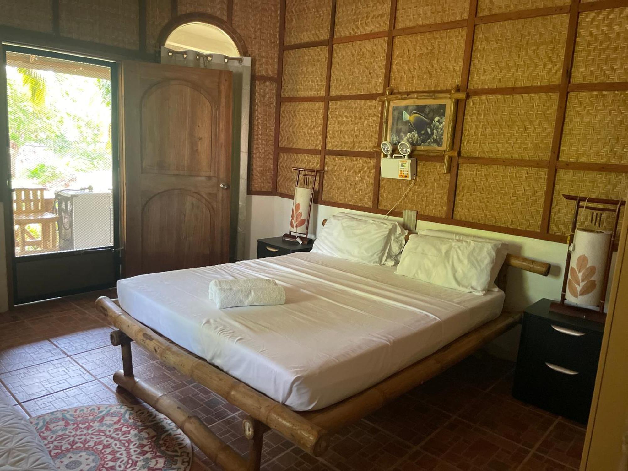 Chelle'S Guesthouse And Backpackers Сикихор Экстерьер фото