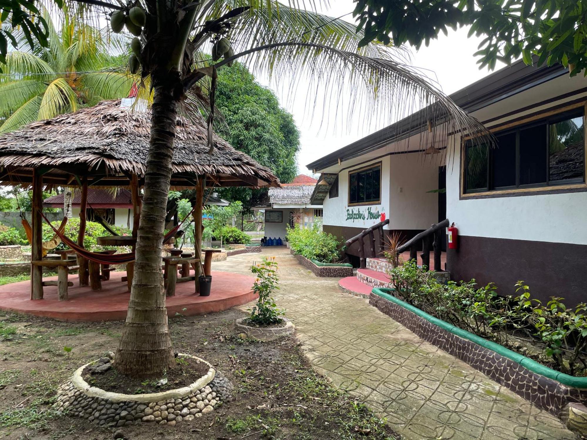 Chelle'S Guesthouse And Backpackers Сикихор Экстерьер фото
