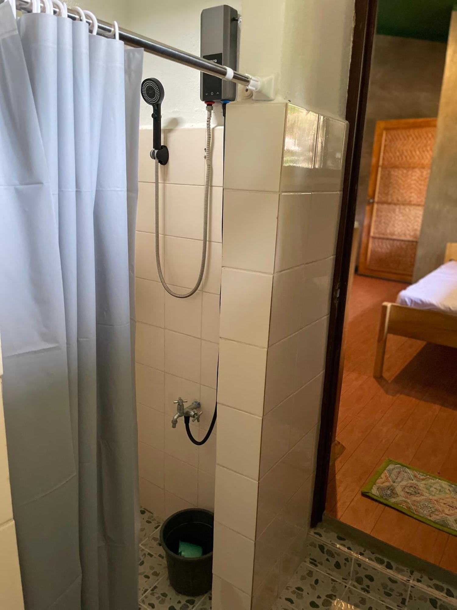 Chelle'S Guesthouse And Backpackers Сикихор Экстерьер фото