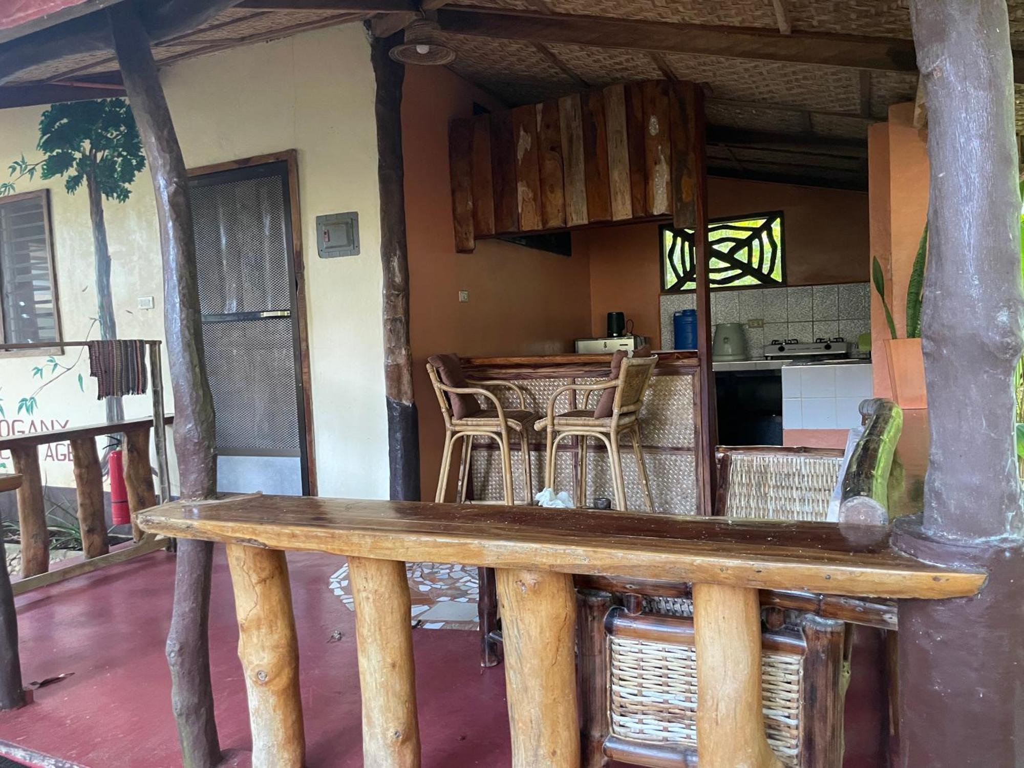 Chelle'S Guesthouse And Backpackers Сикихор Экстерьер фото