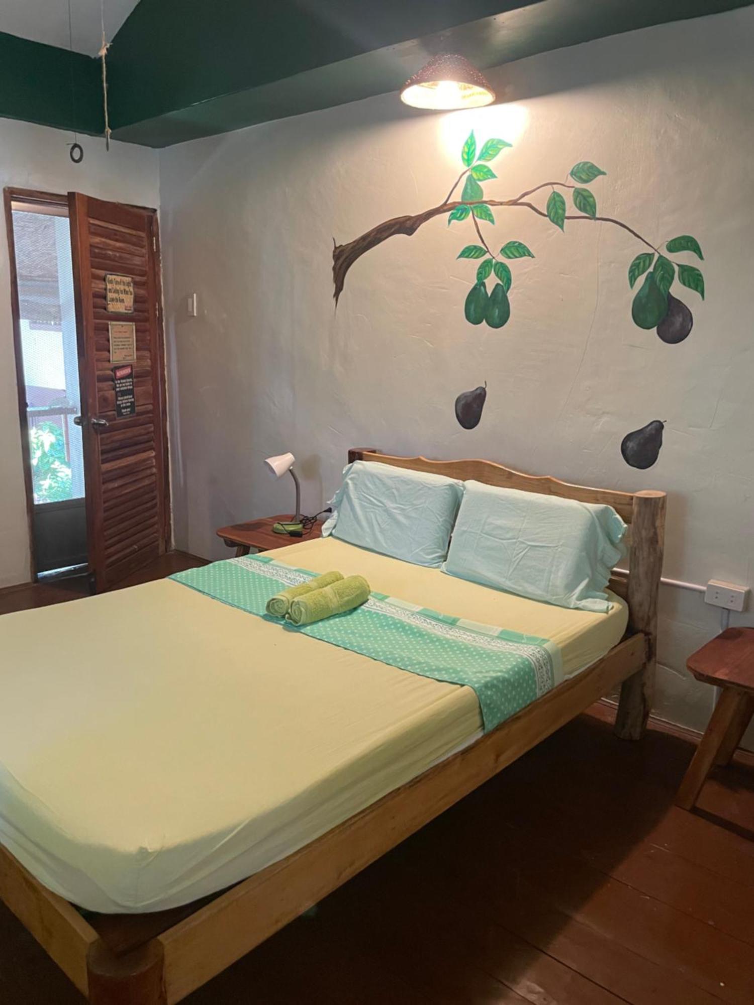 Chelle'S Guesthouse And Backpackers Сикихор Экстерьер фото