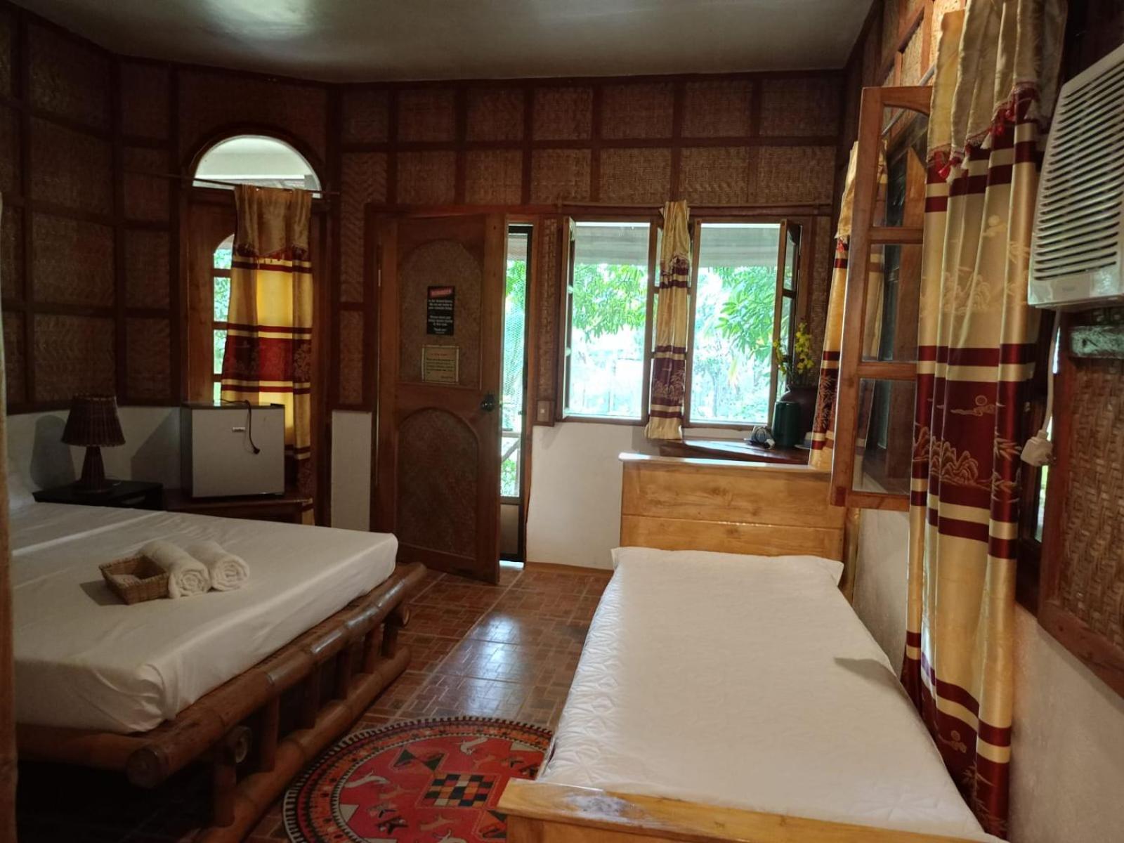 Chelle'S Guesthouse And Backpackers Сикихор Экстерьер фото