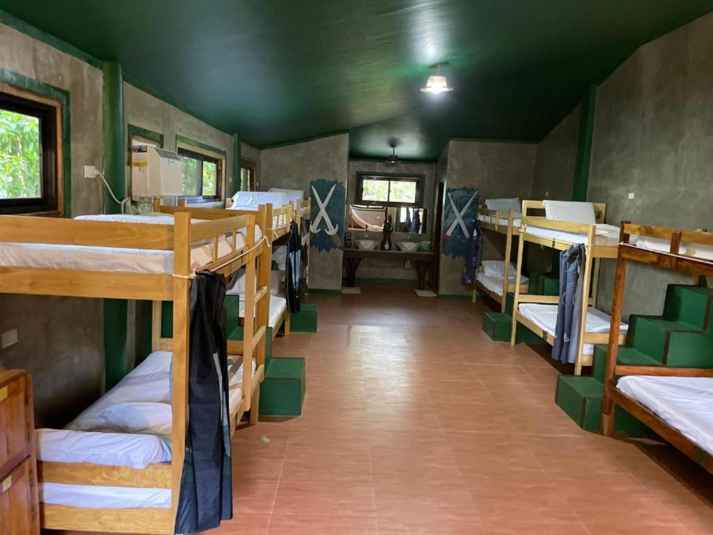 Chelle'S Guesthouse And Backpackers Сикихор Экстерьер фото